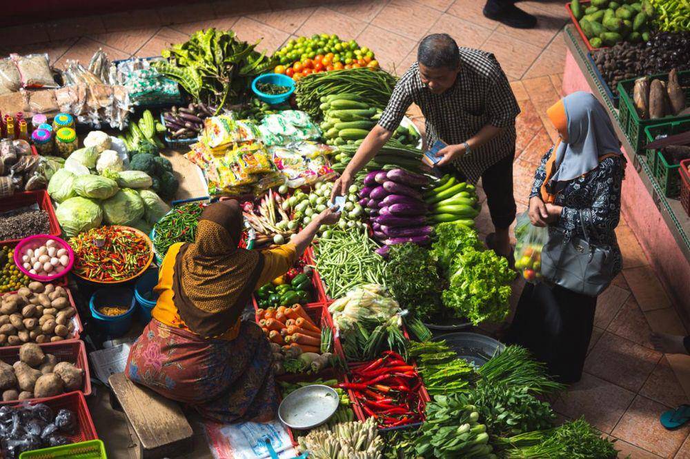 ilustrasi pasar lokal (unsplash.com/Alex Hudson)