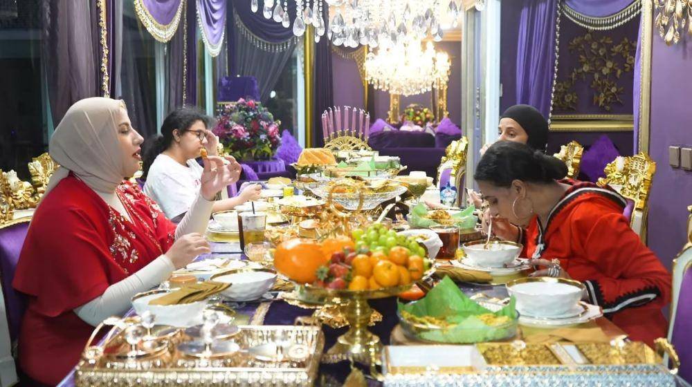 buka puasa ibunda Tasya Farasya (YouTube.com/Tasyi Athasyia)
