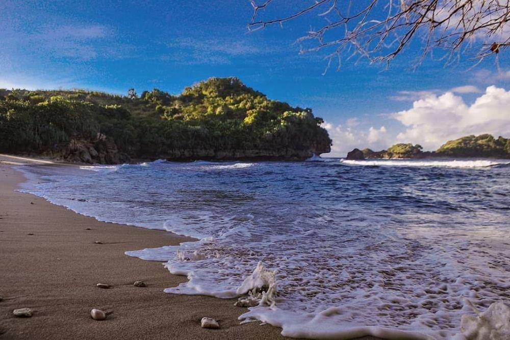 Pantai peh pulo (instagram.com/Shareblitar)