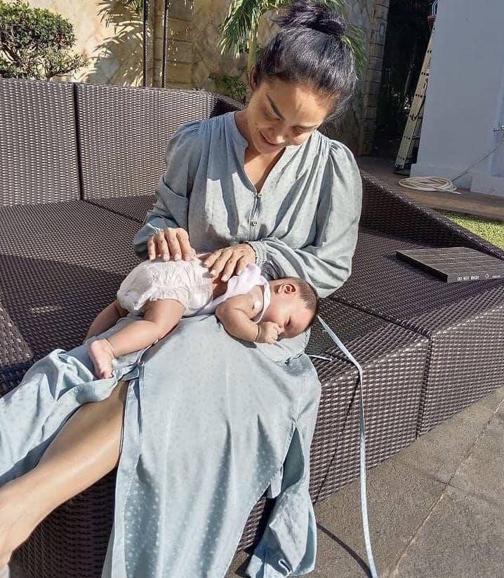 Kd ameena (instagram.com/krisdayantilemos)