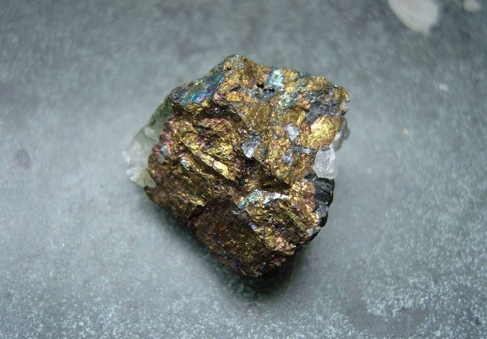 ilustrasi bornite (flickr.com/GorissM)