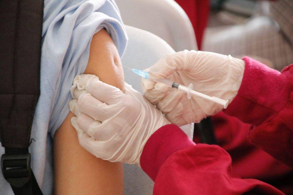 ilustrasi vaksin HPV untuk mencegah kanker serviks (unsplash.com/Ed Us)