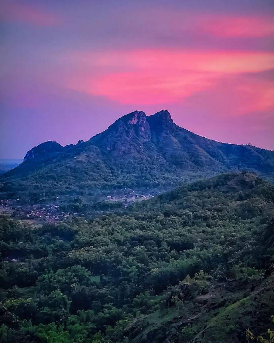 Watu Payung (instagram.com/lintangmaulid)