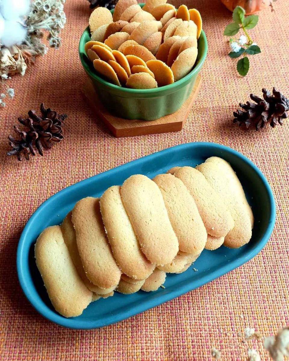 kue lidah kucing (instagram.com/megas_kitchen97)
