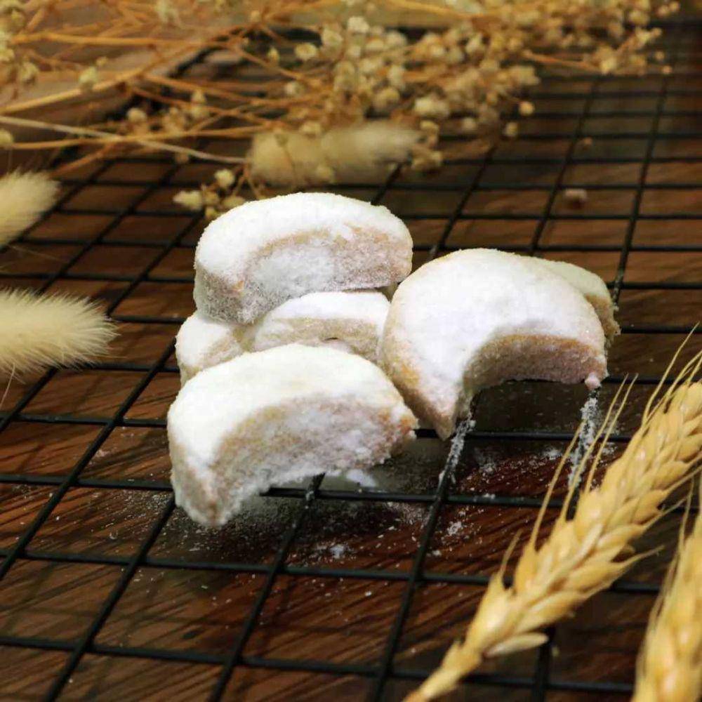 kue putri salju (instagram.com/cookieocake)