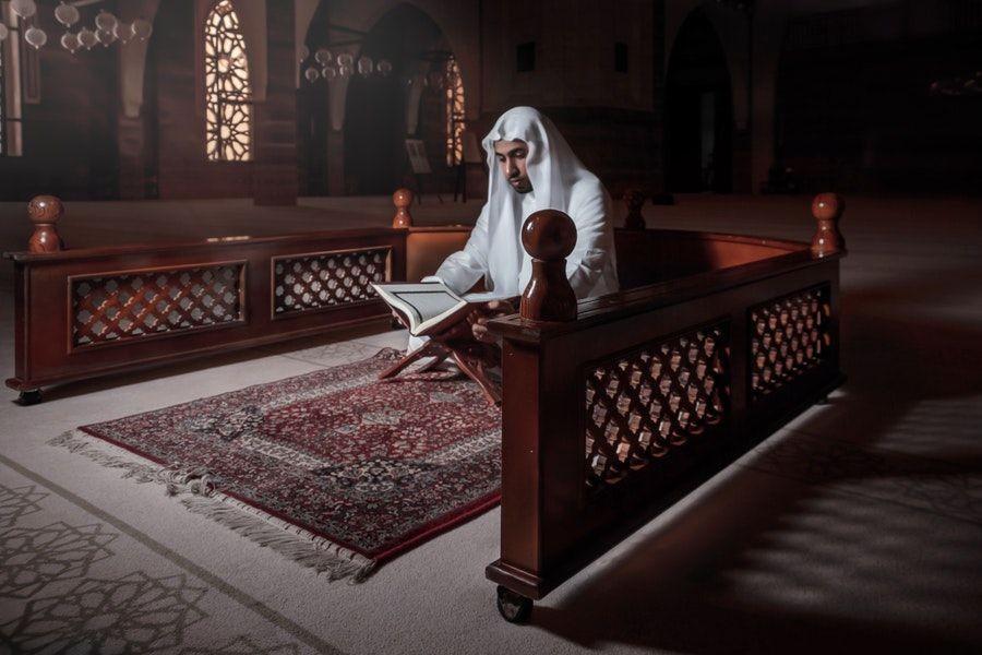 Mengapa Kita Harus Beriman kepada Nabi dan Rasul? Ini Alasannya