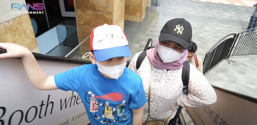 Potret Rafathar di Universal Studio (YouTube.com/Rans Entertainment)
