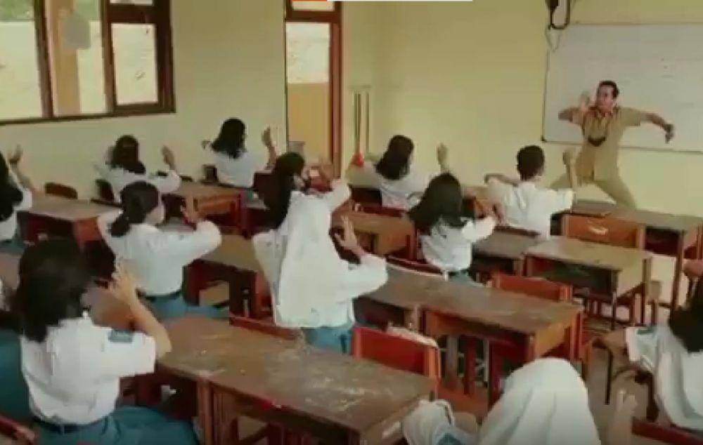 Abing Santoso, Guru SMKN 12 Surabaya (instagram.com/abing_santoso2961)