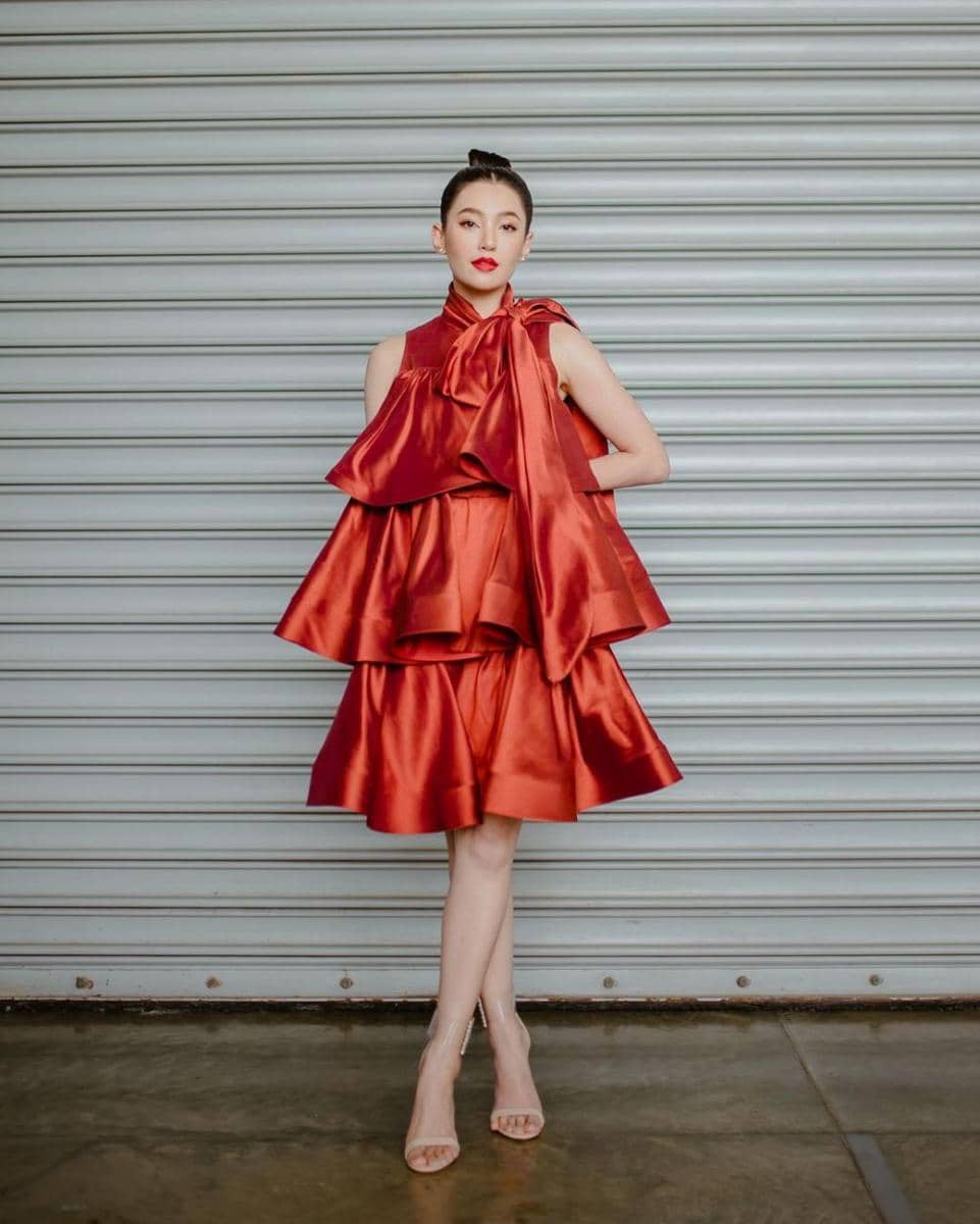 outfit merah Bella Campen (Instagram.com/bellacampen)