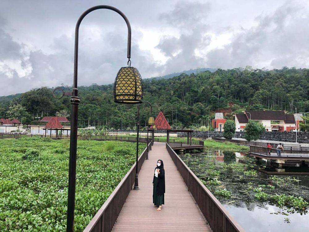 Wisata Bukit Cinta, Semarang (instagram.com/leonynoovita)
