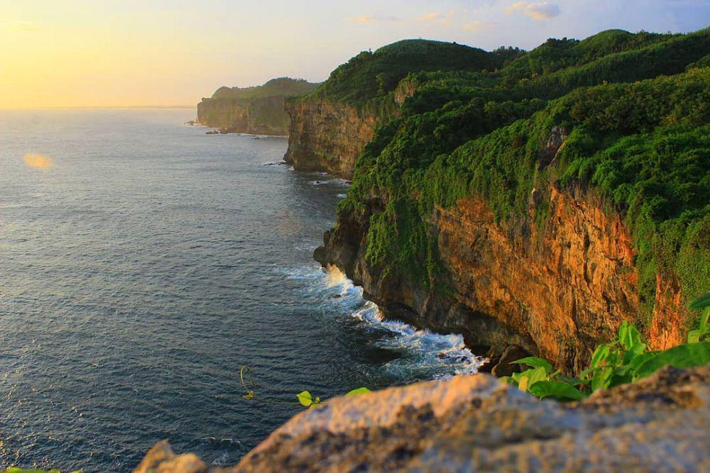 10 Potret Laut Bekah Yogyakarta, Panoramanya Mirip di Uluwatu Bali