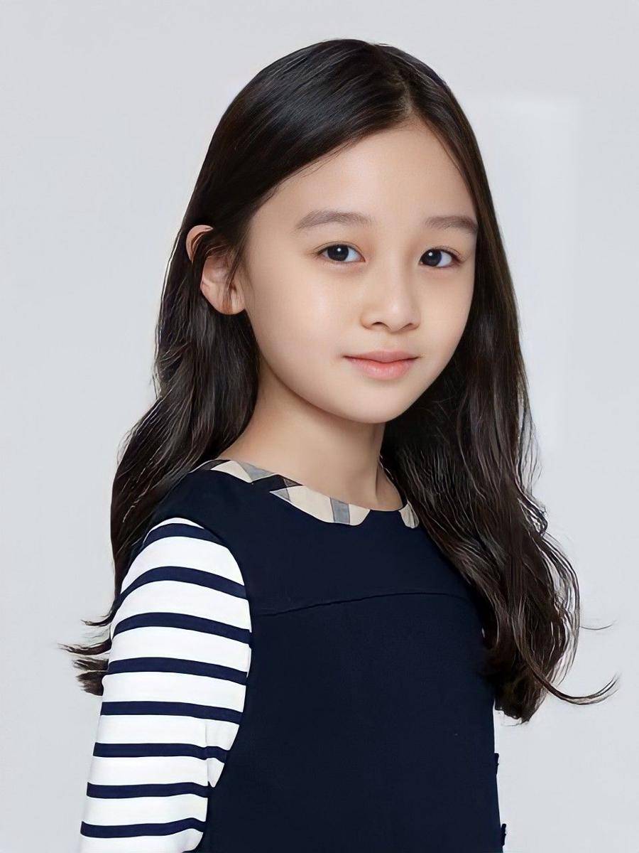 Kim Ha Yun (asianwiki.com)