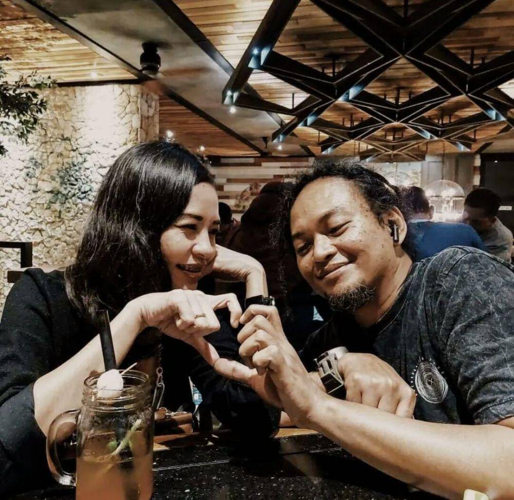 Agung Gimbal dengan anak dan istri (instagram.com/dummergimbal)