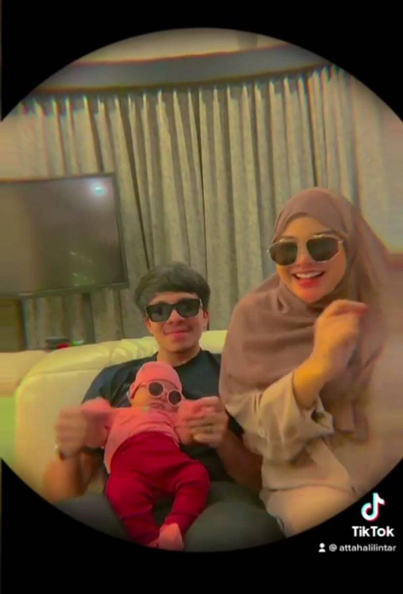 potret Ameena pakai kacamata hitam (instagram.com/attahalilintar)
