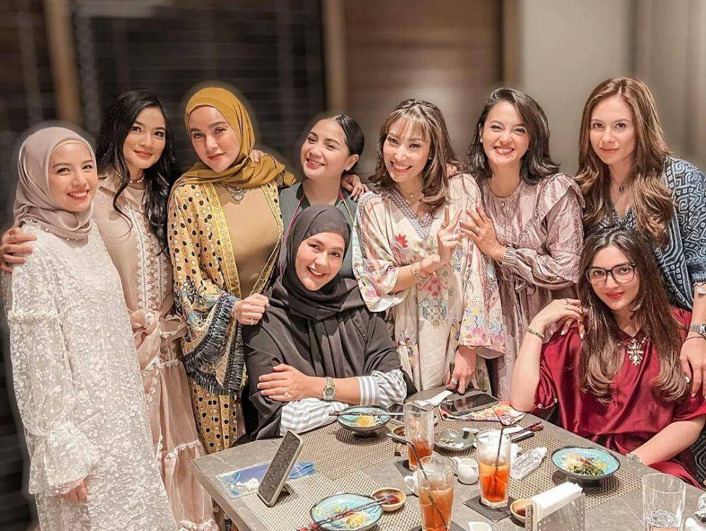 potret buka puasa bersama geng Cendol (instagram.com/ashanty_ash)