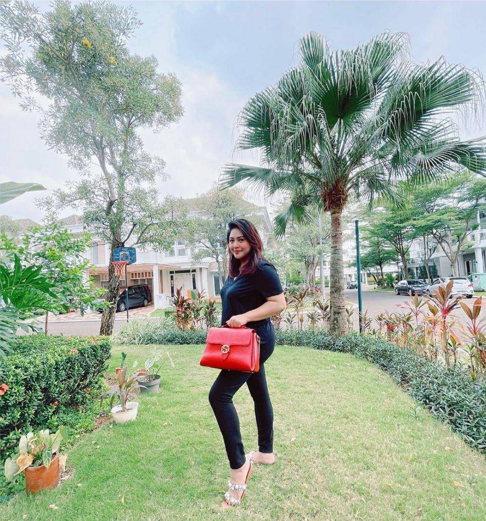 OOTD ala Audy Item (instagram.com/audyitem)