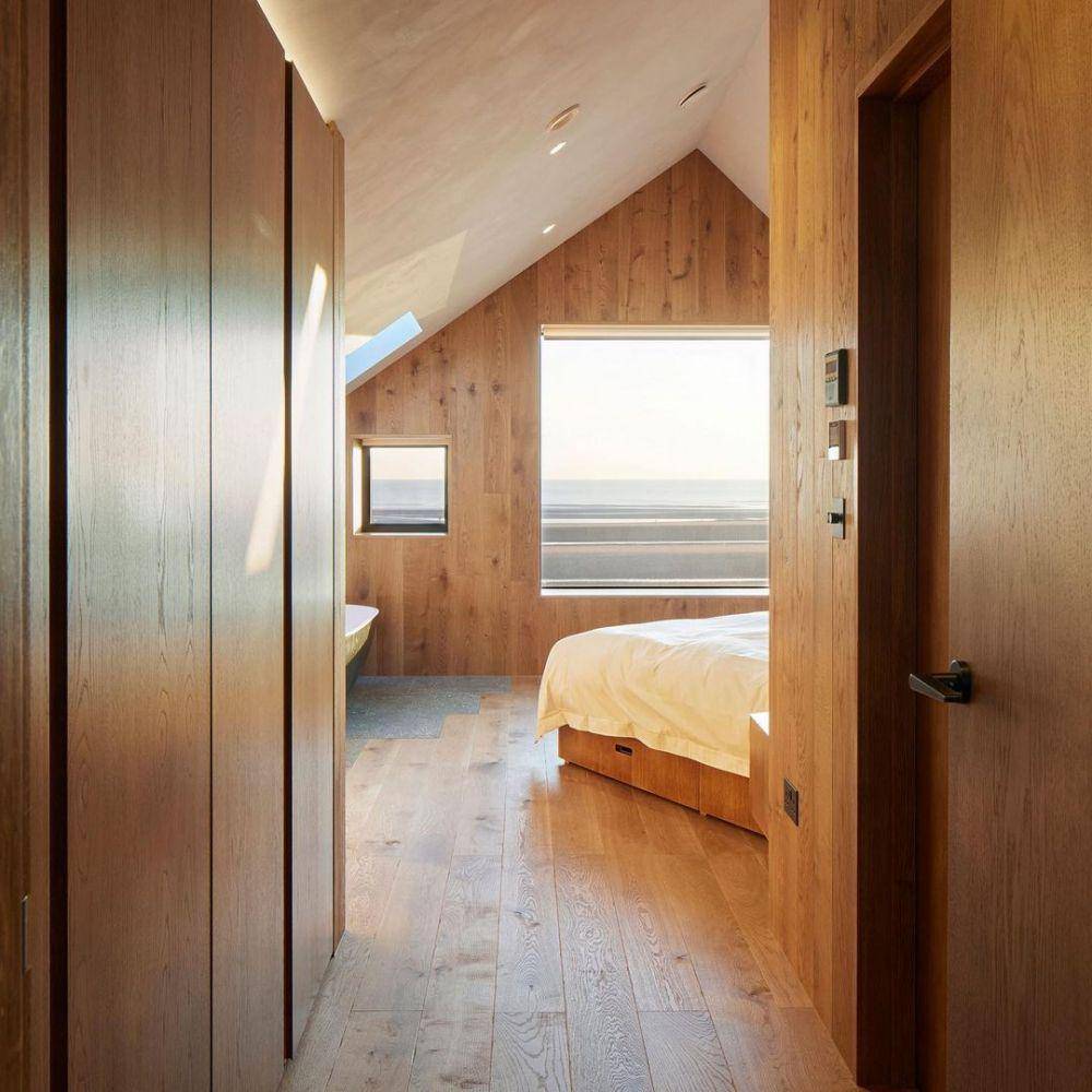 seamless window (instagram.com/_thedoorco)