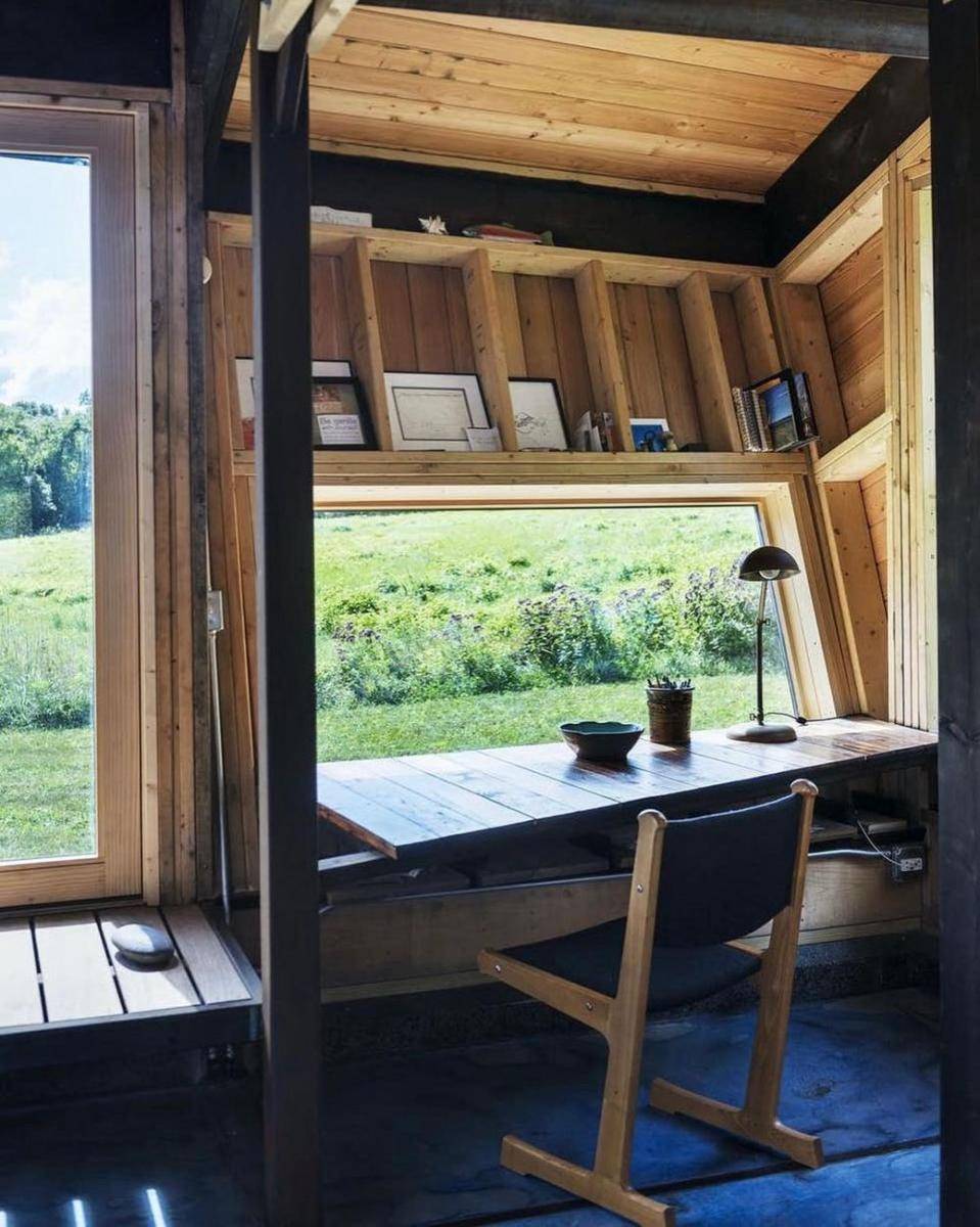 seamless window (instagram.com/dwellmagazine)
