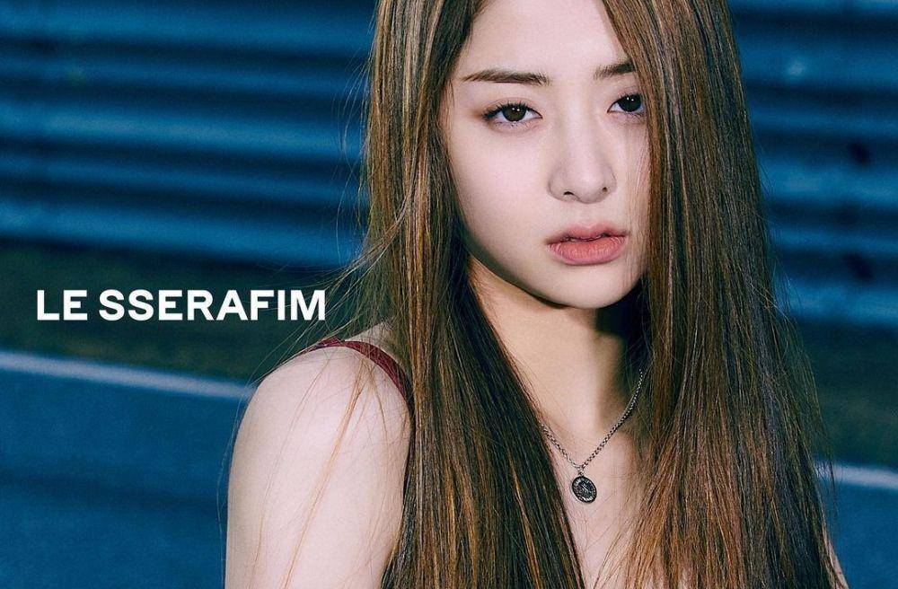 Yunjin LE SSERAFIM (instagram.com/le_sserafim)