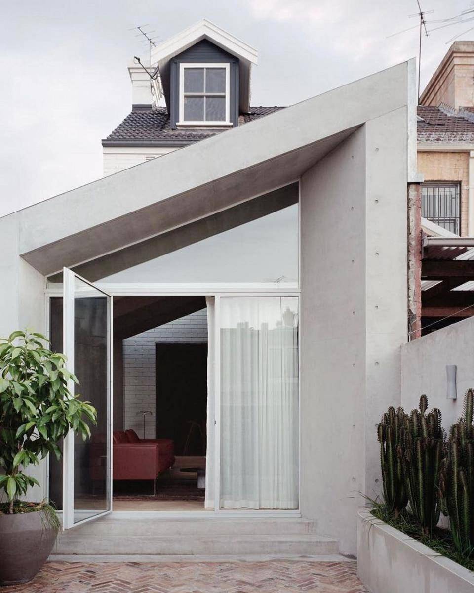 tampak luar seamless window (instagram.com/dwellmagazine)