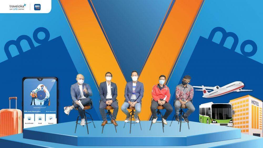 Chief Operating Officer (COO) Traveloka Alfan Hendro dan Excecutive Vice President Retail Payment BRI Dhoni Ramadi saat peresmian kerja sama BRI dan Traveloka untuk memberikan kemudahan dan kenyamanan konsumen dalam memenuhi kebutuhan traveling. (Dok. BRI)