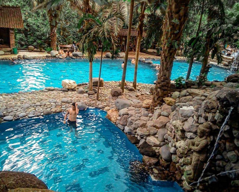Watu Gunung Ungaran, Semarang (instagram.com/riandikamaulana)