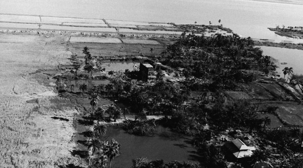 ilustrasi badai Bhola 1970 (commons.wikimedia.org/Express Newspapers