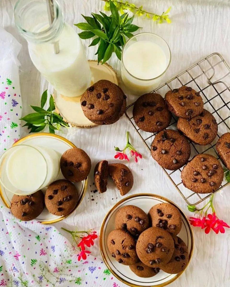 choco chip cookies (instagram.com/_cinnamon.flavour_)