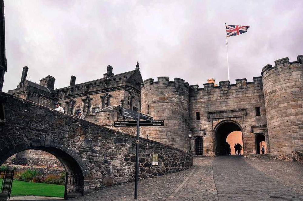 Stirling Castle (instagram.com/minasophiathetravelers)