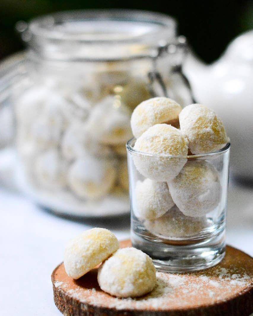 kue putri salju (instagram.com/hazelnadt)