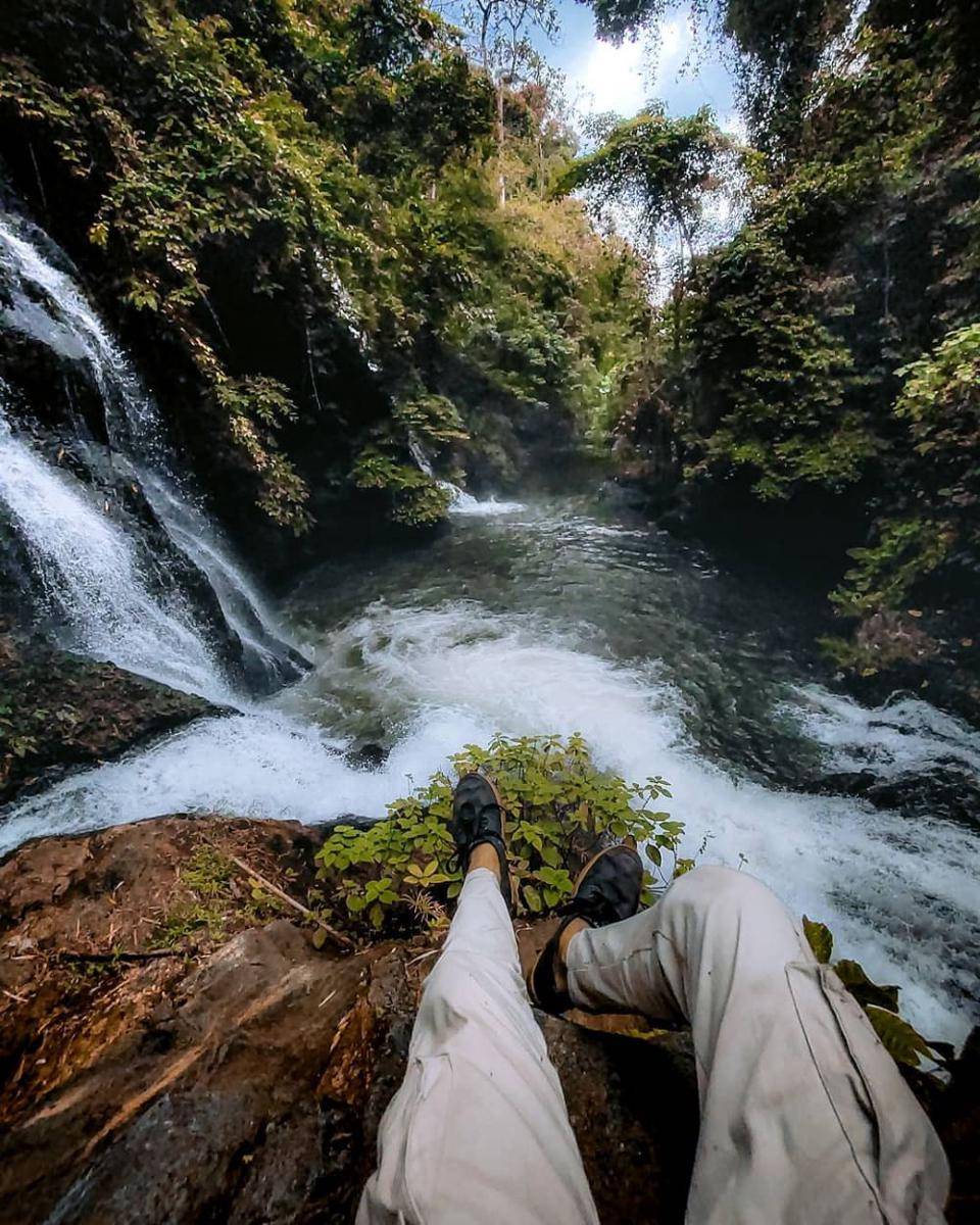 Air Terjun Tri Muara Karang (instagram.com/yoghijuliansa)