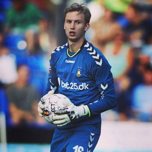 potret Frederik Rønnow saat berseragam Brøndby IF (instagram.com/frederikroennow1)