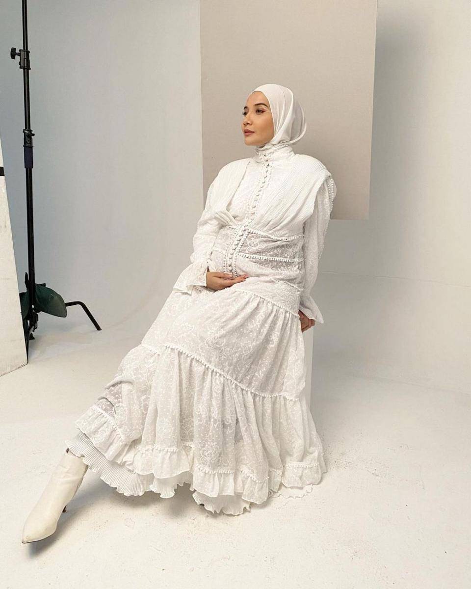 Zaskia Sungkar (instagram.com/zaskiasungkar15)
