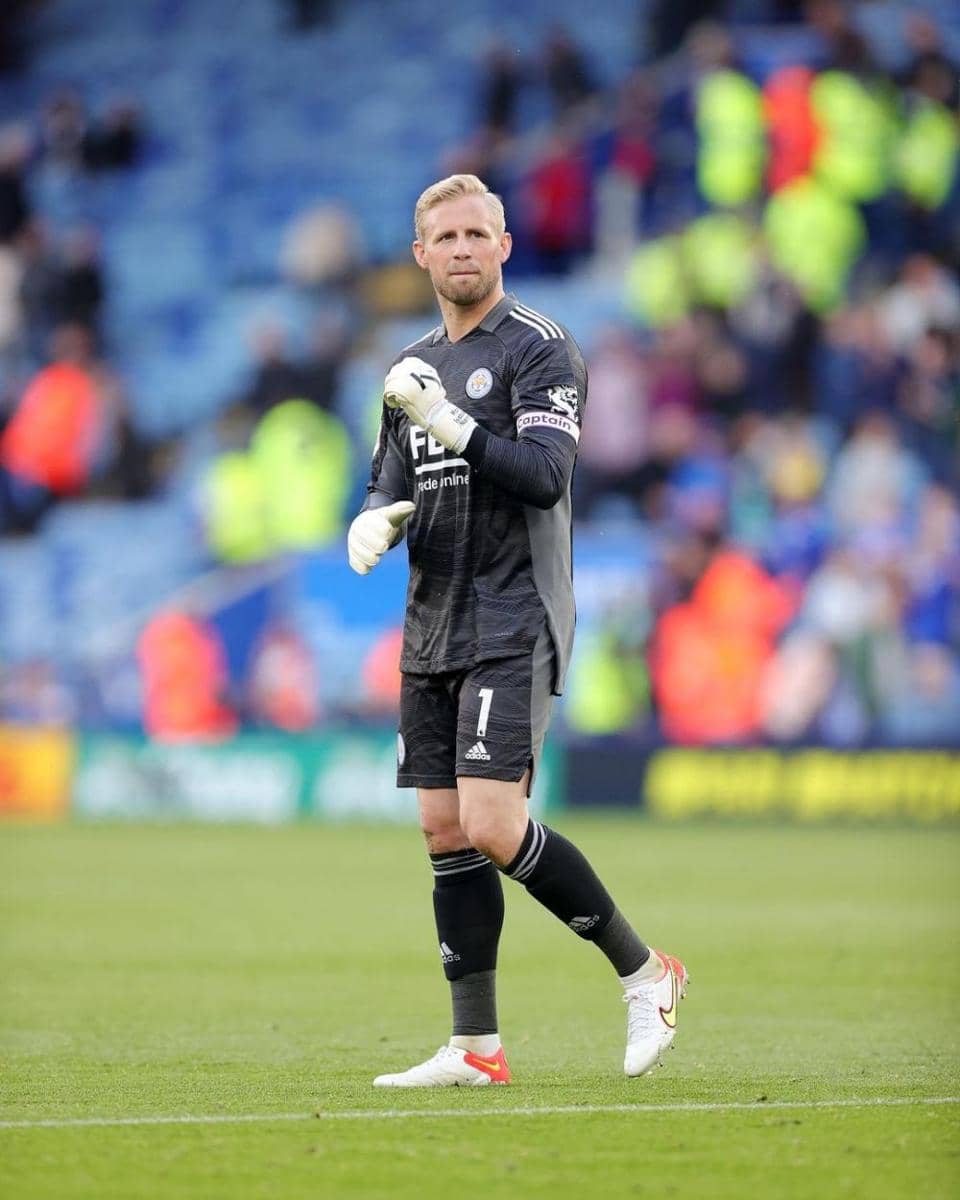 potret Kasper Schmeichel saat membela Leicester City di Liga Inggris (instagram.com/kasperschmeichel)