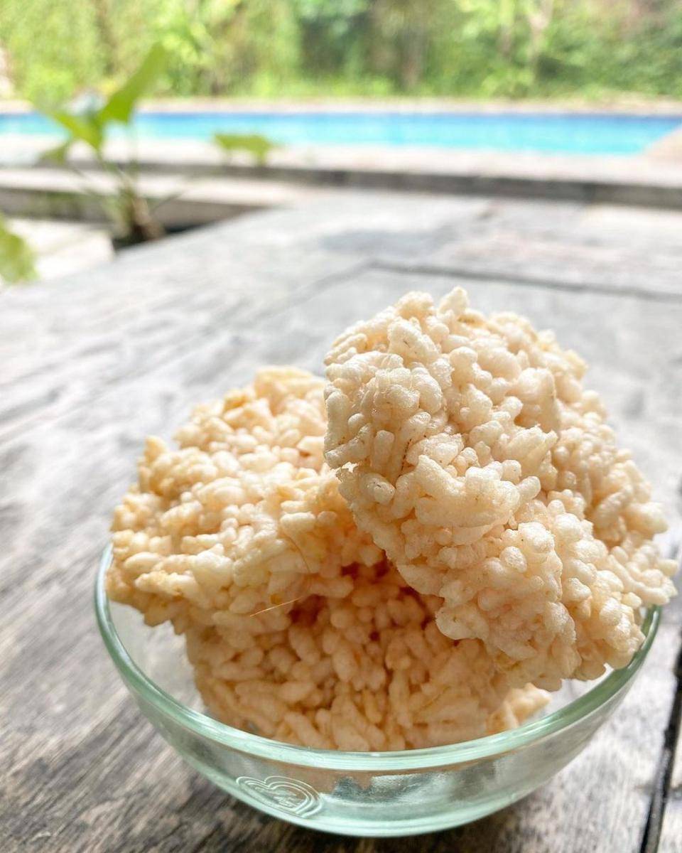 rengginang (instagram.com/mamayu.ricecracker)