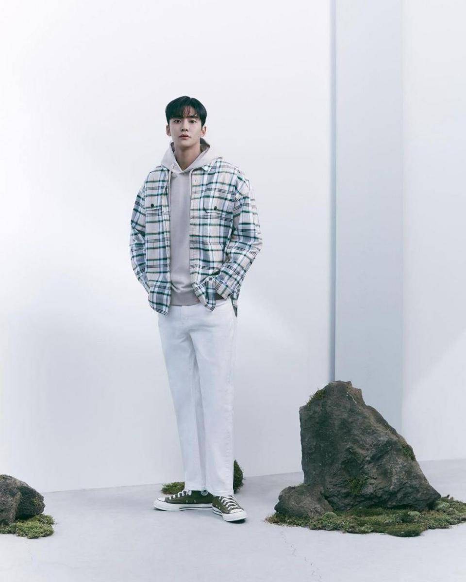 outer ala Rowoon SF9 (twitter.com/TheDailyNoona)