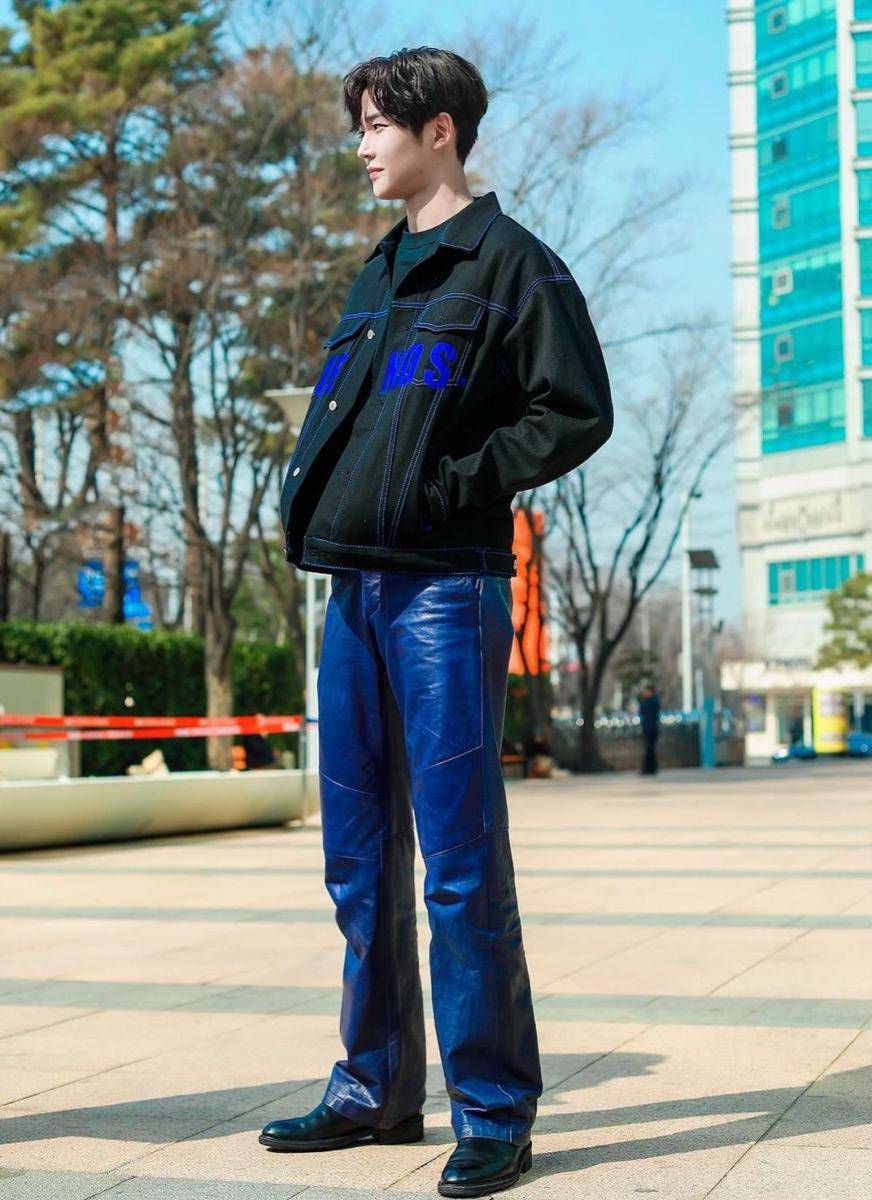 outer ala Rowoon SF9 (twitter.com/TheDailyNoona)