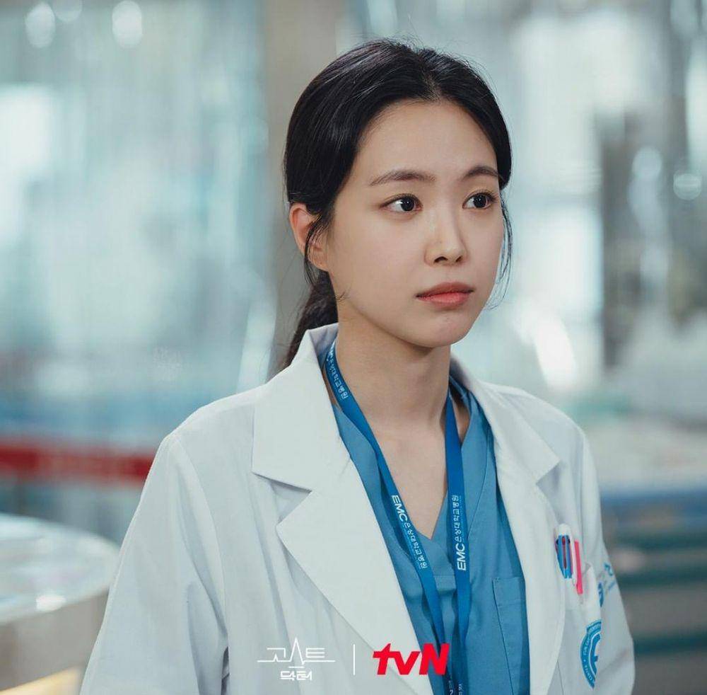 Son Na Eun di drama Ghost Doctor (instagram.com/tvn_drama)