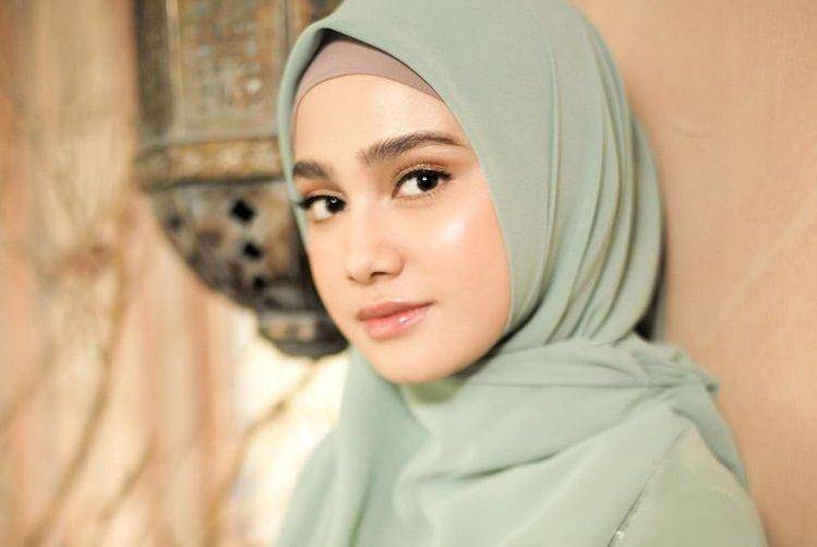 potret Syifa Hadju tampil berhijab (instagram.com/syifahadjureal)