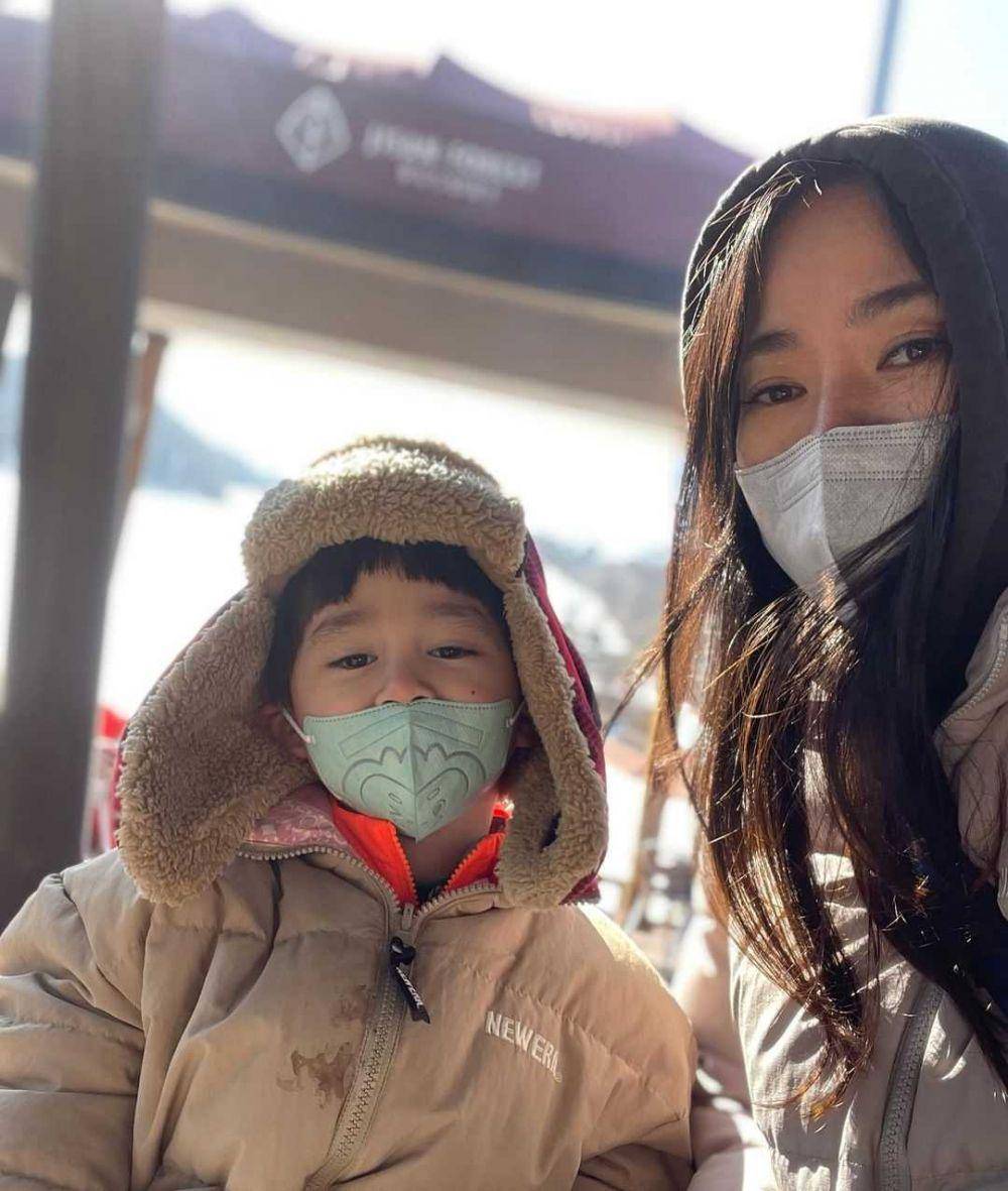 Bentley dan Yumi (Instagram.com/bentleyhammington)