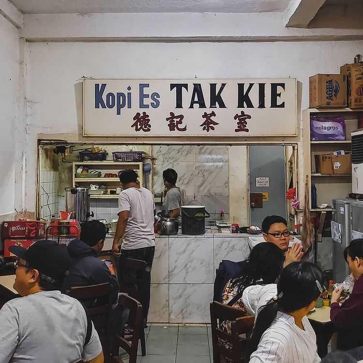 5 Kedai Kopi Legendaris di Indonesia yang Masih Eksis
