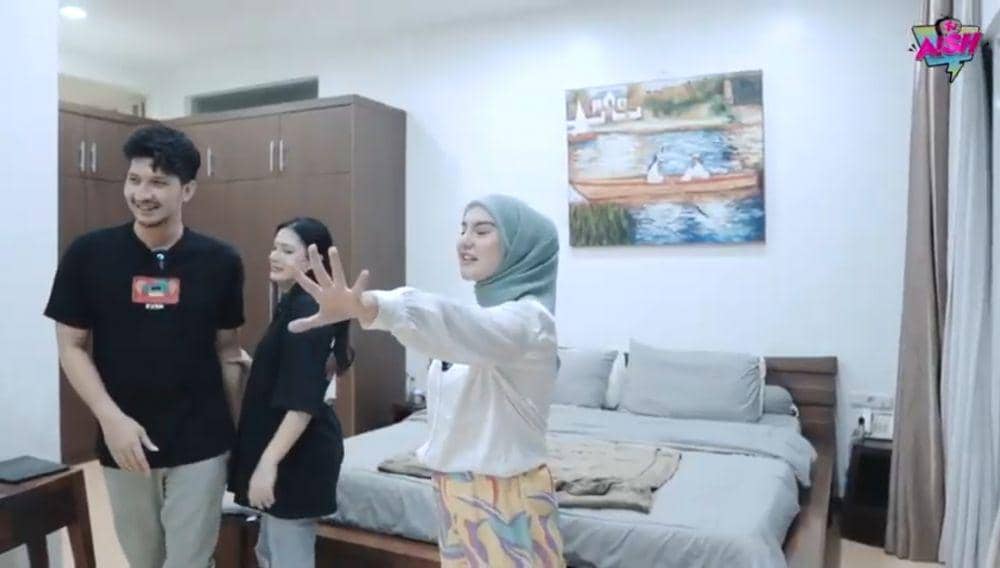 Potret rumah baru Aditya Zoni dan Yasmin (Youtube.com/Aish TV)