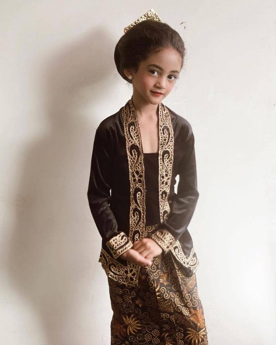 Potret Alana anak Munira Agile saat kartinian (Instagram.com/miraagile)