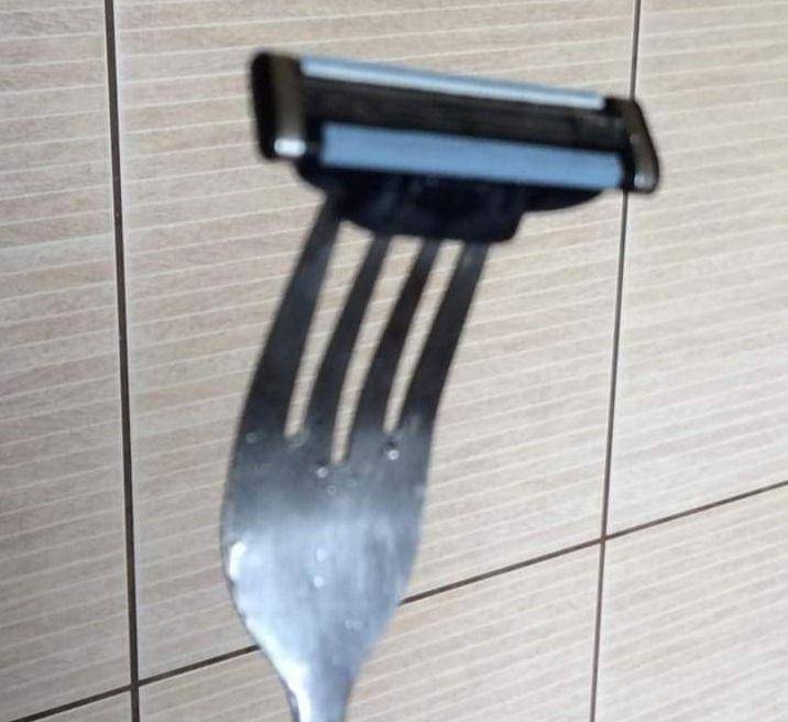 cara kocak atasi persoalan (instagram.com/humorsantuy)