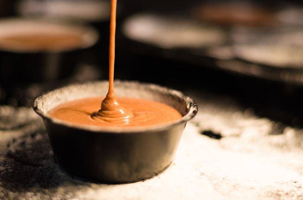 ilustrasi saus gula merah (unsplash,com/ Theo Crazzolara)