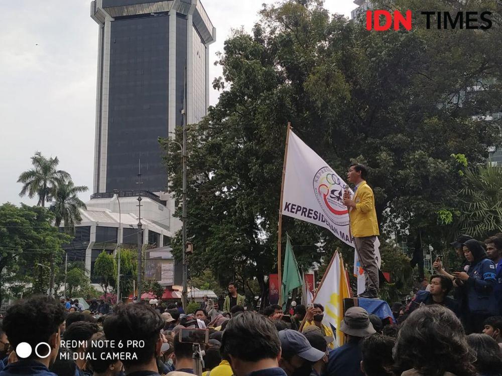 [BREAKING] Mahasiswa BEM SI Datang dari Semarang, Bakar Semangat di Demo 21 April