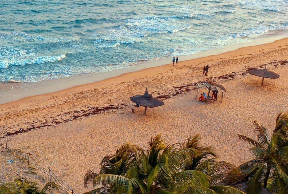Pantai Eleko (instagram.com/vacationeerhq)