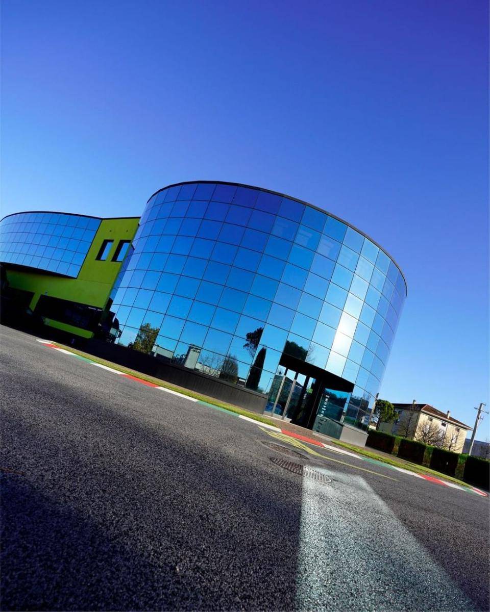 kantor VR46 Riders Academy (instagram.com/vr46tribe)