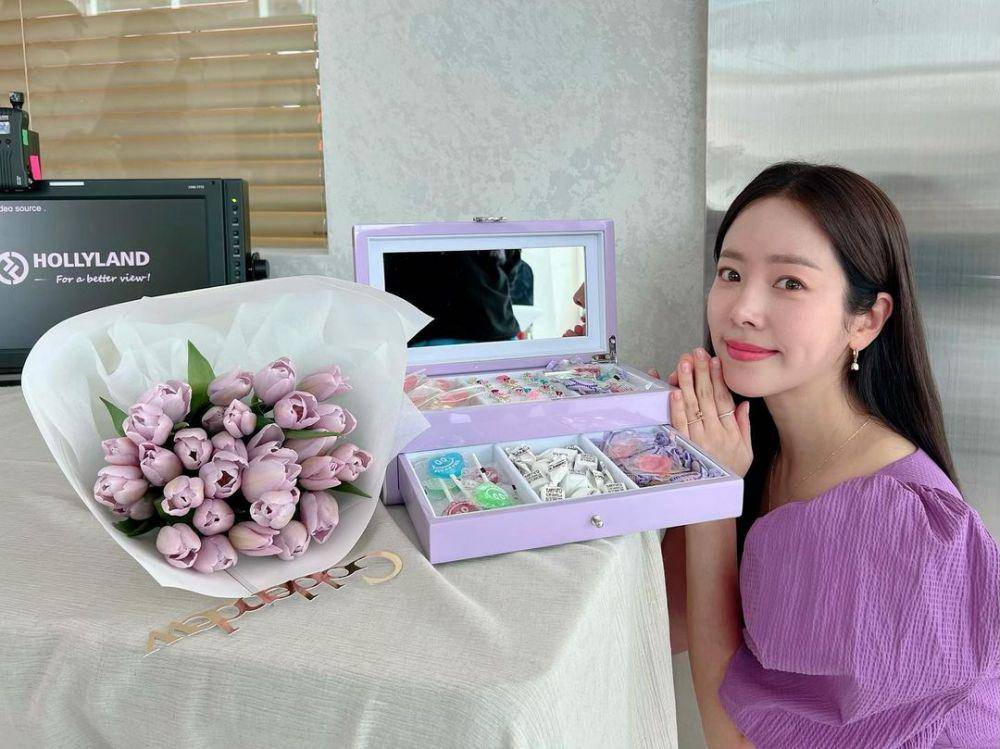 Han Ji Min (instagram.com/roma.emo)