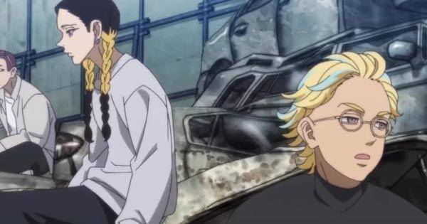 Ran dan Rindo sedang menonton tawuran antara Toman dan Valhalla ( Dok. Lidens Film / Tokyo Revengers )